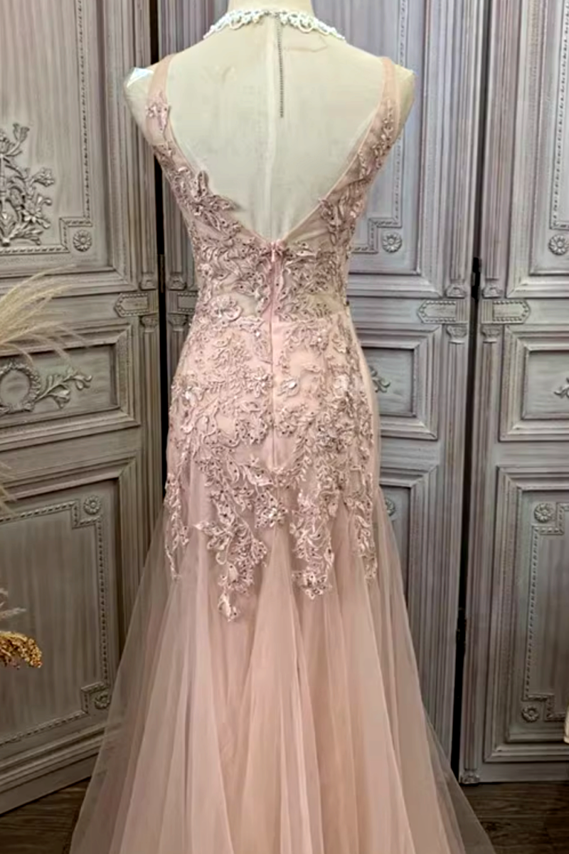 Robe Soir E Rose Poudr E En Tulle L Gante Avec Une Petite Traine Ref