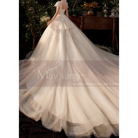 Luxury Wedding Dress Large Wide Skirt And Precious Ornaments