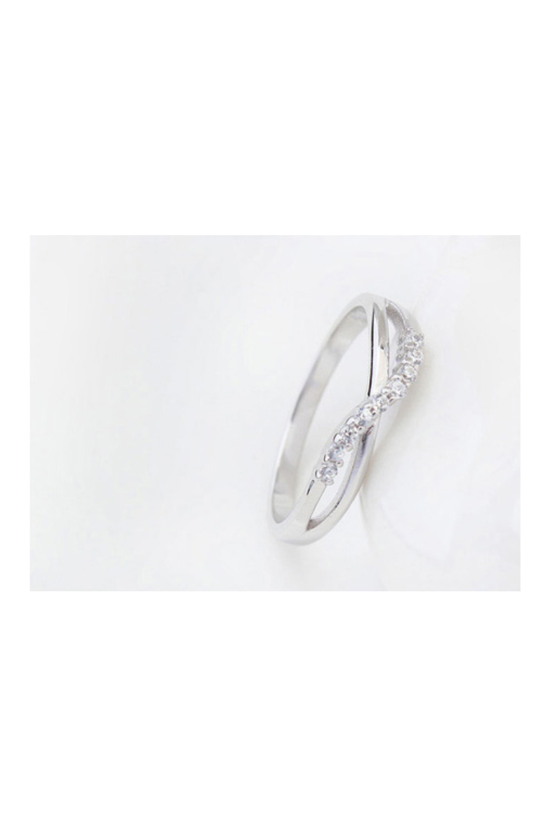 Silver criss cross ring womens a line of rhinestones - Ref 22455 - 01