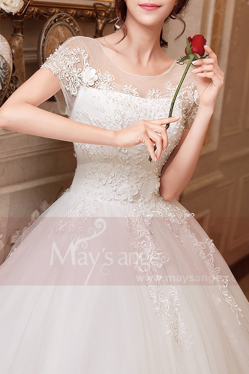 Short Sleeve White Princess Wedding dress With Lace Bodice